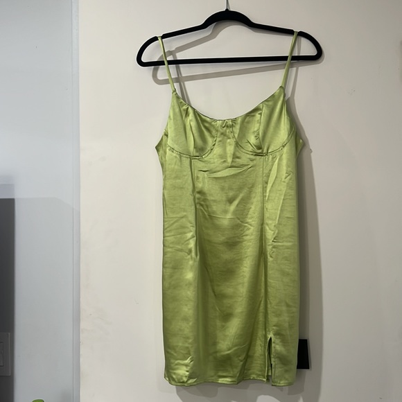 NWT Sexy Lime Green Satin Mini - Picture 5 of 8